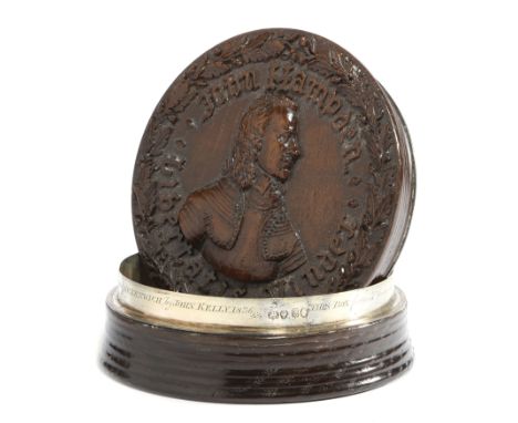 A PROBABLY UNIQUE WILLIAM IV OAK 'OLD LONDON BRIDGE' SNUFF BOX C.1836 the pull-off lid relief carved with a portrait bust and