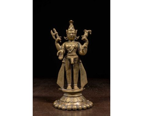 Dimensions : Height 23,4 cm Wide 11,6 cm Depth 10 cmWeight: 1780 grams This finely cast bronze sculpture represents Shiva in 