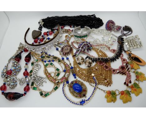 A collection of vintage costume jewellery to include, a good wedding tiara, large gold coloured diamante collar etc Condition