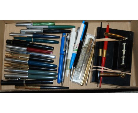A collection of vintage pens including Parker examples Condition Report: Available upon request