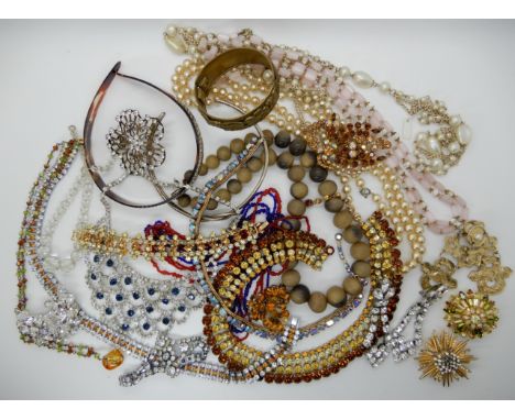 A collection of vintage costume jewellery to include items by Kramer, JewelCrest and good diamante Condition Report: Not avai