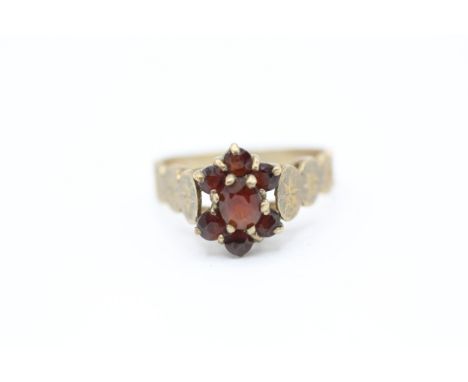 9ct gold vintage garnet dress ring (2.9g)