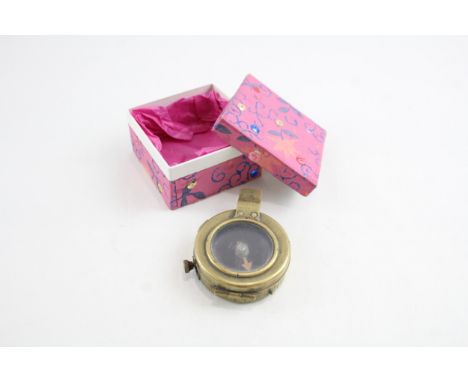 WW1 1917 Dated British Military Compass 6yF-L