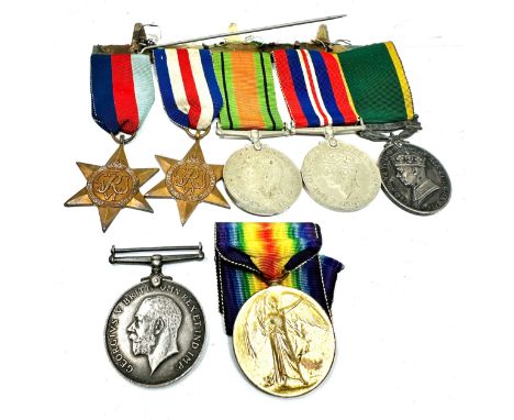 ww1 &amp; ww2 family medal groups inc ww1 pair named to m-321622 pte g poyser a.s.c &amp; ww2 territorial medal group to 2084