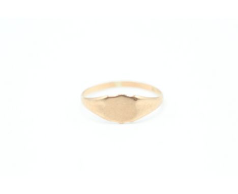 9ct gold plain signet ring (0.5g)
