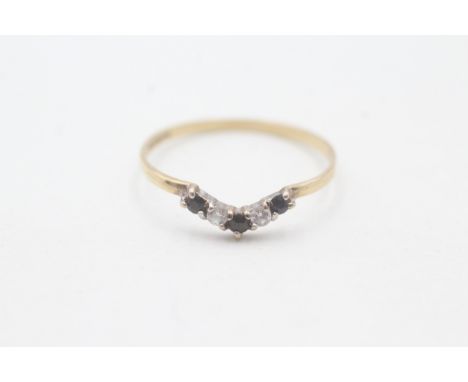 9ct gold sapphire &amp; cubic zirconia wishbone ring (0.8g)