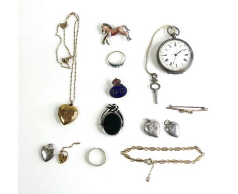 A collection of jewellery including a 9ct gold bracelet, marked 9ct to clasp, 3.8g, together with a 9ct gold bar brooch set w