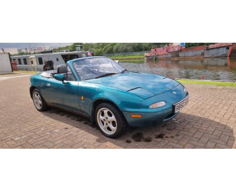 1998 Mazda MX5 Berkeley Limited Edition, 1840cc, project. Registration number R650 EOU. VIN number JMZNA18P200321825. Engine 