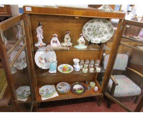 Large collection of china to include Royal Worcester Evesham pattern - Contents of cabinet