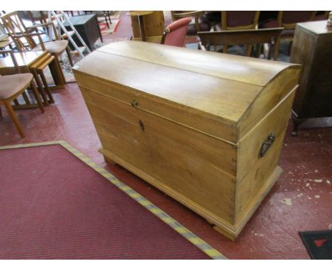 Large elm dome top trunk with interior slide