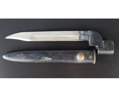 A British No9 Mk1 Lee Enfield bayonet, with 20cm fullered single edged blade, contained in its steel scabbard. 