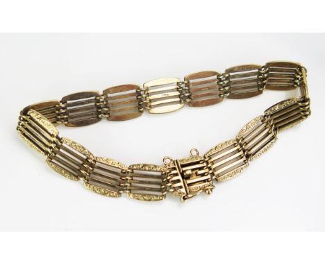 A 9ct Gold Gate Link Bracelet, 7.5" (18.5cm), hallmarked, 15.53g. Boxed 