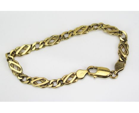 A 9ct Gold Celtic Link Bracelet, 7.5" (19cm), continental marks, 10.84g 