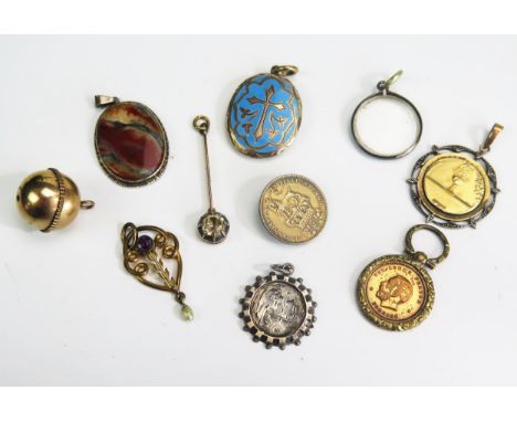 A Moss Agate Pendant, paste pendant, enamel locket, etc. 