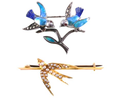 A collection of Edwardian and later jewellery, a seed pearl swallow brooch, an enamel blue bird brooch, two celtic brooches, 