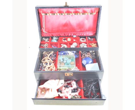 A jewel box of costume jewellery, paste earrings and brooches, simulated pearls, a rose quartz necklace with pendant drop, tw