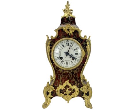 French - late 19th century 8-day red tortoise shell and brass inlaid Boulle mantle clock with gilt scroll mounts, one-piece w