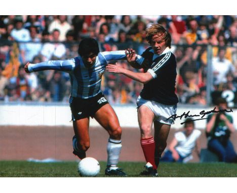 Autographed ARTHUR GRAHAM 12 x 8 photo : Col, depicting Scotland's ARTHUR GRAHAM and Argentina's Diego Maradona in a tussle f