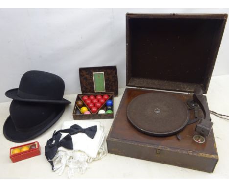 Art Deco boxed Snooker and Billiard balls, two bowler hats by 'The Seal of Perfection and O-So-Lite with two bow ties and sca