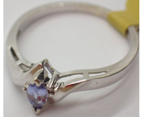 9ct white gold tanzanite and diamond ring size Q