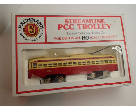 Bachmann HO scale streamline PCC trolley