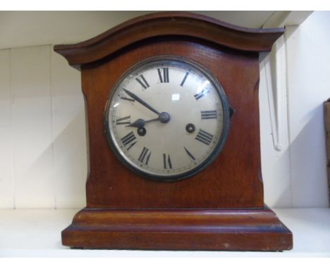 ANTIQUE MAHOGANY MANTLE CLOCK