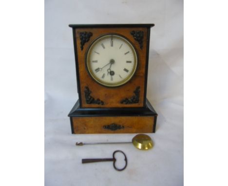 ANTIQUE WALNUT AND EBONISED MANTLE CLOCK WITH KEY AND PENDULUM