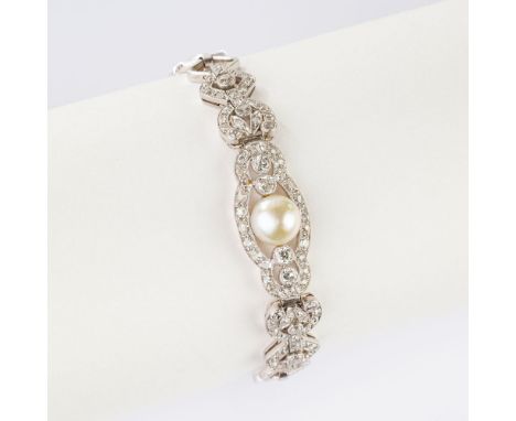 Jugendstil Diamant Armband mit Perle. Platin. Jugendstil Mittelteil mit 78 millegriffes-gefassten Diam. im Alt- und Übergangs