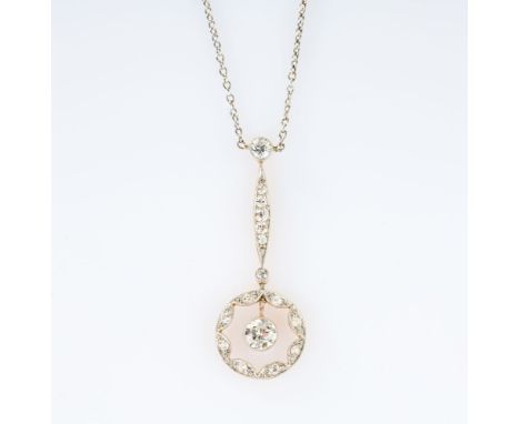 Zartes Jugendstil Diamant Collier. Anf. 20. Jh. Platin, 14 kt. GG. In Millegriffesfassungen 16 Diam. im Alt- und antiken 8/8-