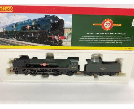 A Boxed Hornby 00 Gauge BR 4-6-2 Clan Line Merchant Navy Class. #R2169.