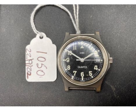 A GENTS STAINLESS STEEL CWC QUARTZ MILITARY WRIST WATCH No 6645-99-541-7363 MILITARY ARROW No 1063/81