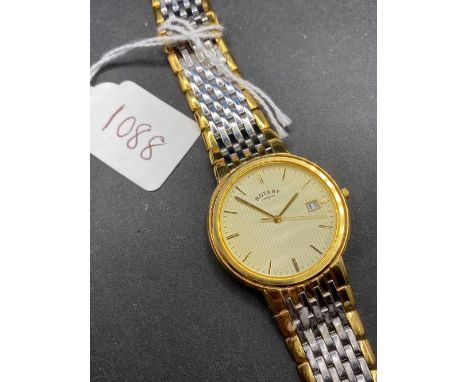 A gents wrist watch y ROTARY with seconds sweep and date aperture on mesh strap W/O