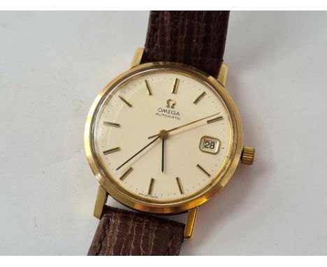 A OMEGA AUTOMATIC WRIST WATCH WITH SECONDS SWEEP AND DATE APERTURE ON ORIGINAL LEATHER STRAP 9CT W/O
