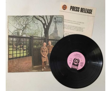 FAIRPORT CONVENTION - UNHALFBRICKING LP (ORIGINAL UK COPY WITH PRESS RELEASE - ILPS 9102). Lovely clean original UK copy of t