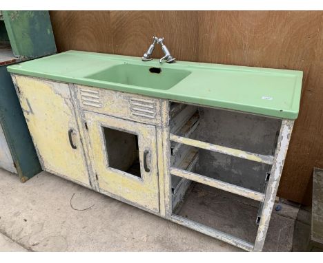 A VINTAGE GREEN ENAMEL AND ALUMINIUM KITCHEN SINK UNIT 