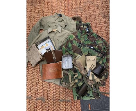 A COLLECTION OF BRITISH ARMY UNIFORMS, MESS TIN, GAITERS AND PHOTOGRAPHS ETC. 