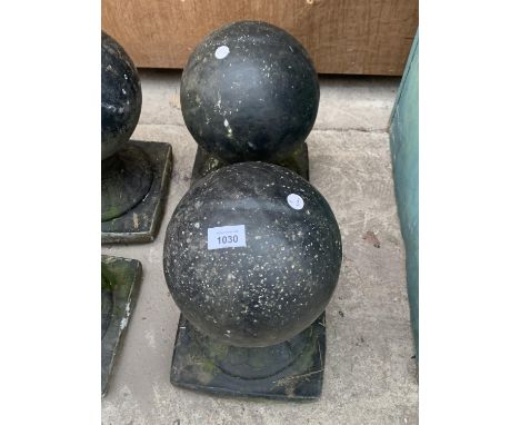 A PAIR OF GATE TOP BALL FINIALS 