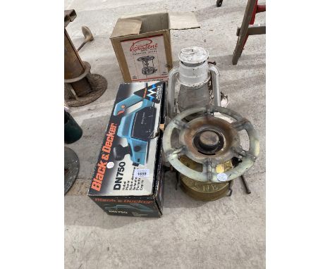 A VINTAGE BRASS PRIMUS STOVE AND BOX, PARAFFIN LAMPS, AND AN ELECTRIC PLANER (WORKING) 