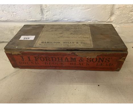 A VINTAGE J.I. FORDHAM &amp; SONS ROUND BLOCK BLACK LEAD BOX 