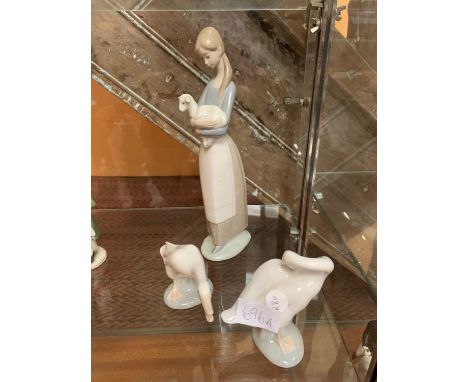 THREE LLADRO FIGURES TO INCLUDE A LADY WITH A LAMB AND TWO GEESE 
