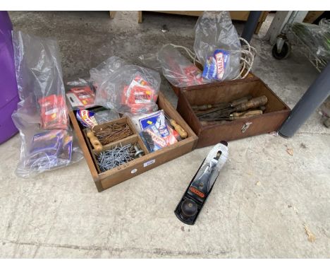 A STANLEY NO 4 WOOD PLANE AND VARIOUS TOOLS AND HARDWARE 