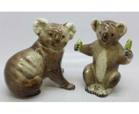 Two Beswick model koalas 