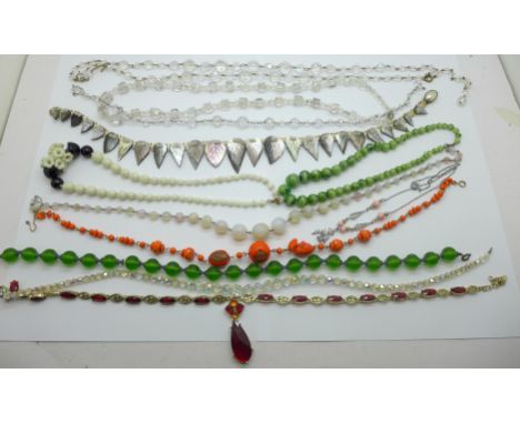 Twelve vintage necklaces 