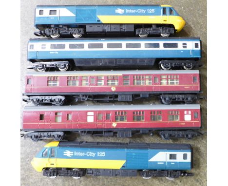 OO gauge model rail, diesel engine and three carriages 