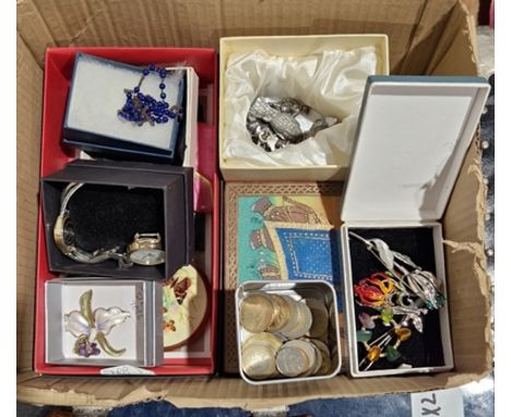 Sundry gent's and lady's wristwatches, enamel floral brooch and sundry costume jewellery (1 box)