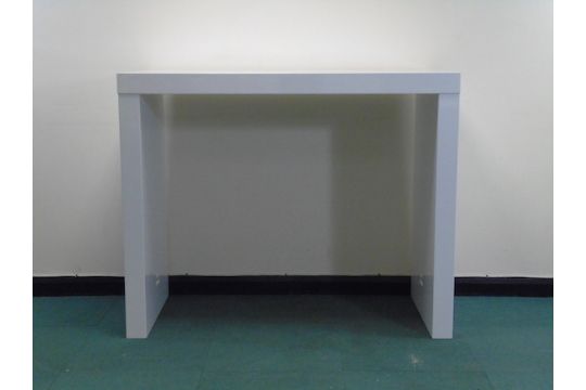 High Gloss White Breakfast Bar