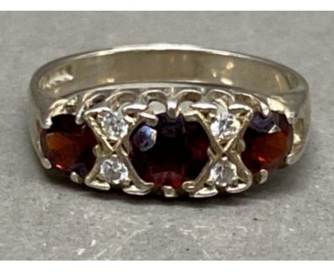 Silver garnet &amp; CZ seven stone ring, size J, 1.8g