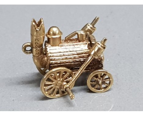 Vintage 9ct gold moveable steam engine, 6.2g
