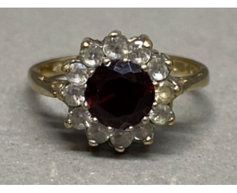 9ct gold garnet &amp; CZ cluster ring, size I, 2.2g