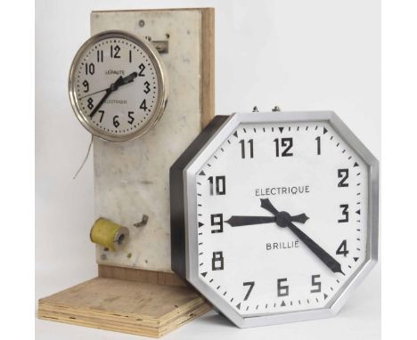 Lepaute Electrique electric wall clock, the 6" silvered dial with centre seconds, fitted to a marble slab and within a dark m